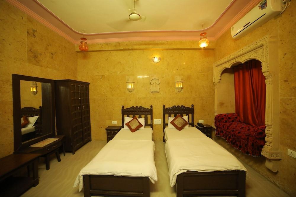 Hotel Tokyo Palace Jaisalmer Exterior photo